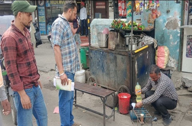 Effect of gas crisis after attacks on Iran, severe shortage of commercial LPG cylinders in Punjab