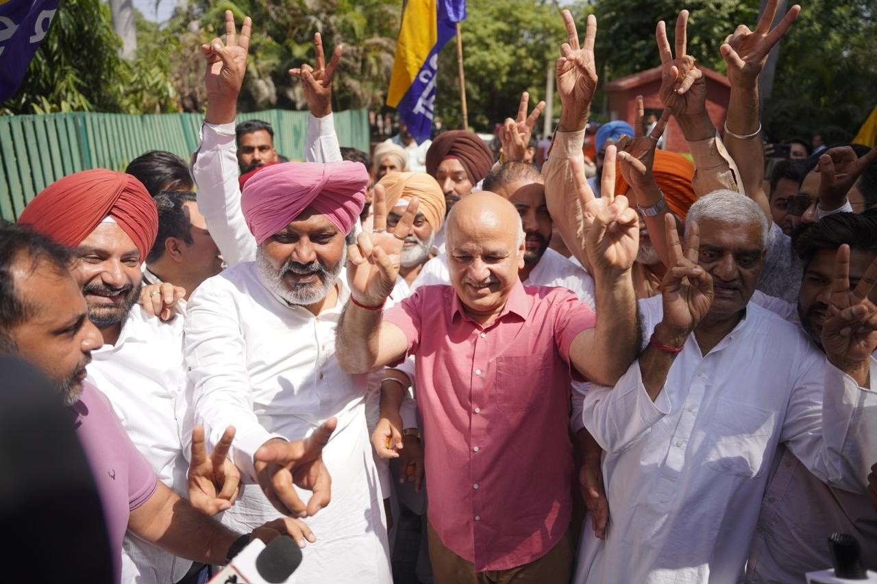 नगर निगम चुनावों में आम आदमी पार्टी की बड़ी जीत, मनीष सिसोदिया ने जनता का जताया आभार