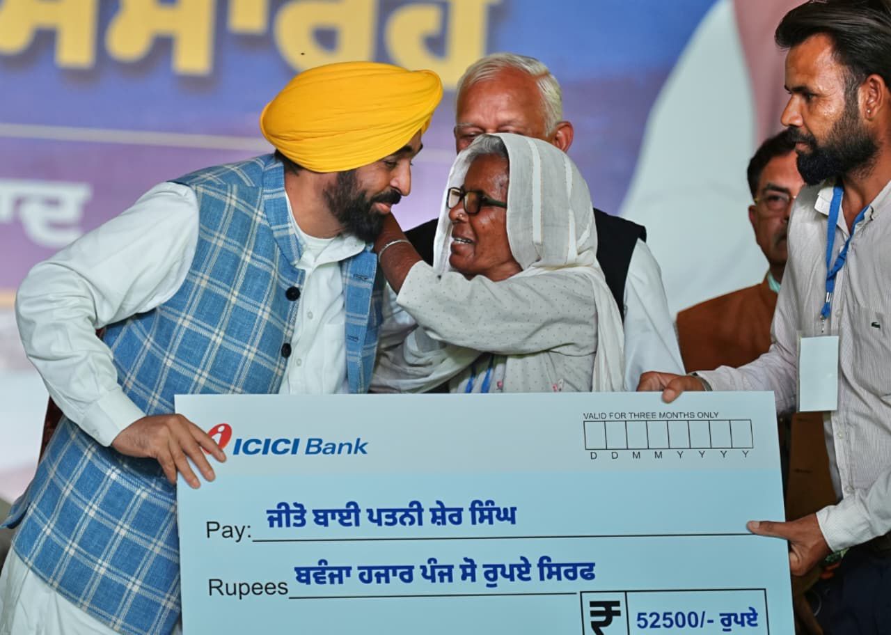 पंजाब में विश्व स्तरीय सड़कों का मजबूत नेटवर्क स्थापित कर रही है आप सरकार- मुख्यमंत्री भगवंत सिंह मान ने 300 किलोमीटर नई सड़कों का शिलान्यास किया