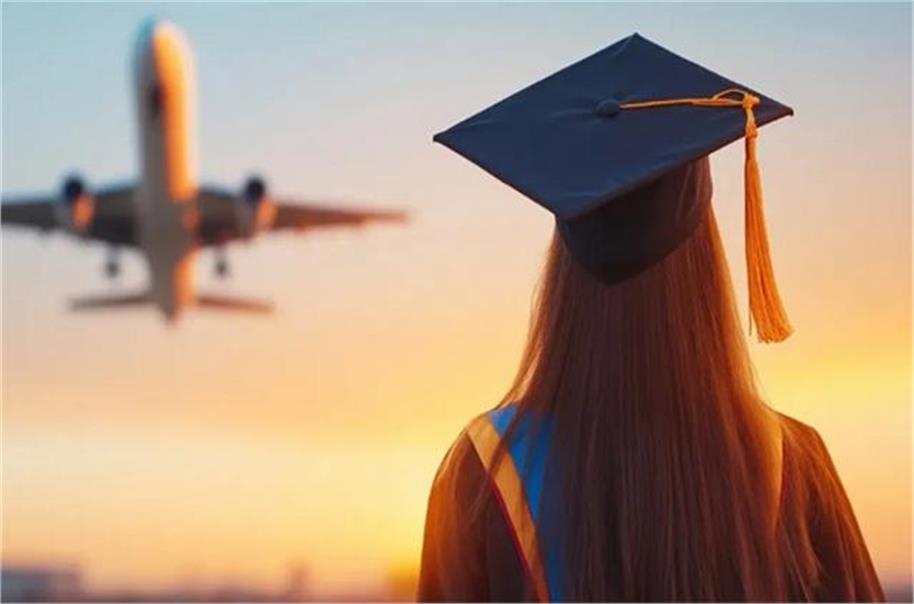 विदेश में पढ़ रहे भारतीय छात्रों पर बढ़ा बोझ: स्प्रिंग ब्रेक में हवाई टिकट हुए महंगे
