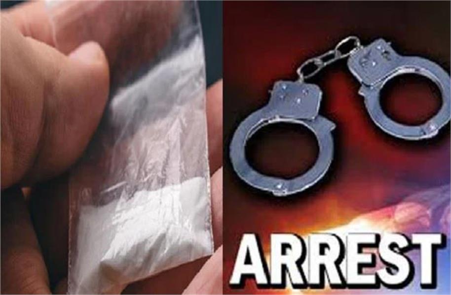 श्रीनगर में नाका चेकिंग के दौरान निलंबित पुलिसकर्मी गिरफ्तार, 7 ग्राम हेरोइन बरामद