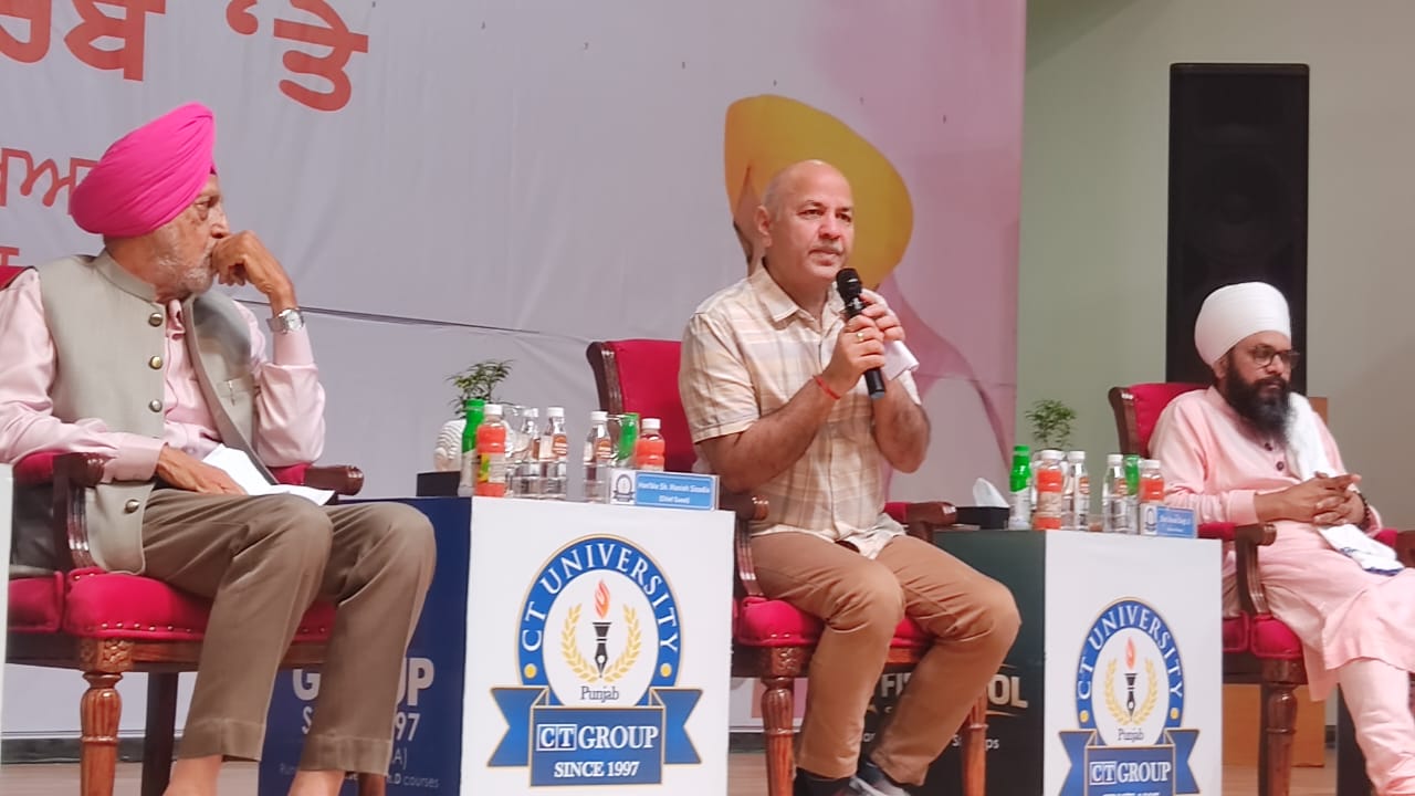 श्री गुरु रविदास जी की शिक्षाओं पर चलकर असमानता खत्म करें युवा: मनीष सिसोदिया
