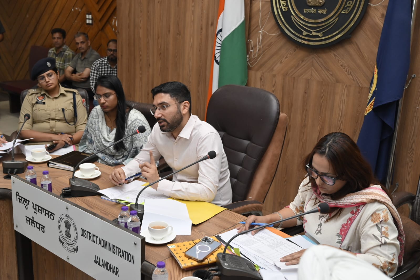 डिप्टी कमिश्नर ने व्यापारियों की शिकायतें प्राथमिकता के आधार पर हल करने के दिए निर्देश