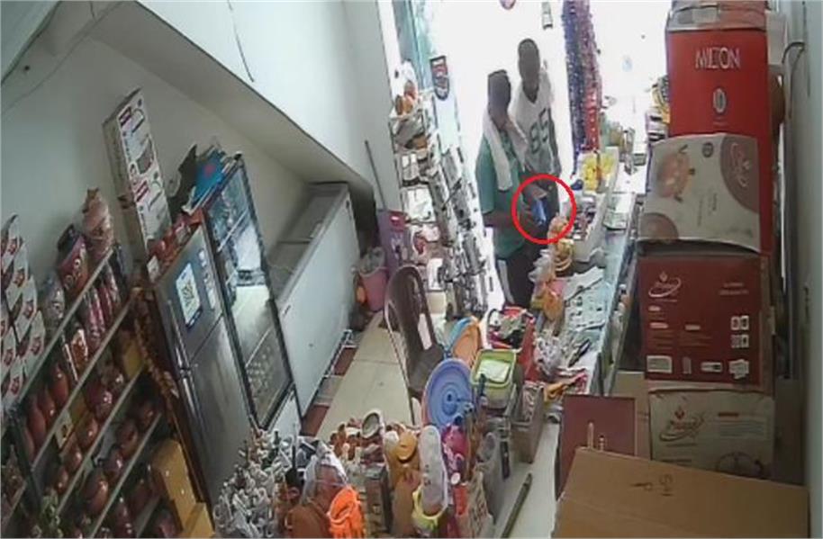 जालंधर: दिन-दिहाड़े जनरल स्टोर में चोरी, CCTV में कैद हुई वारदात