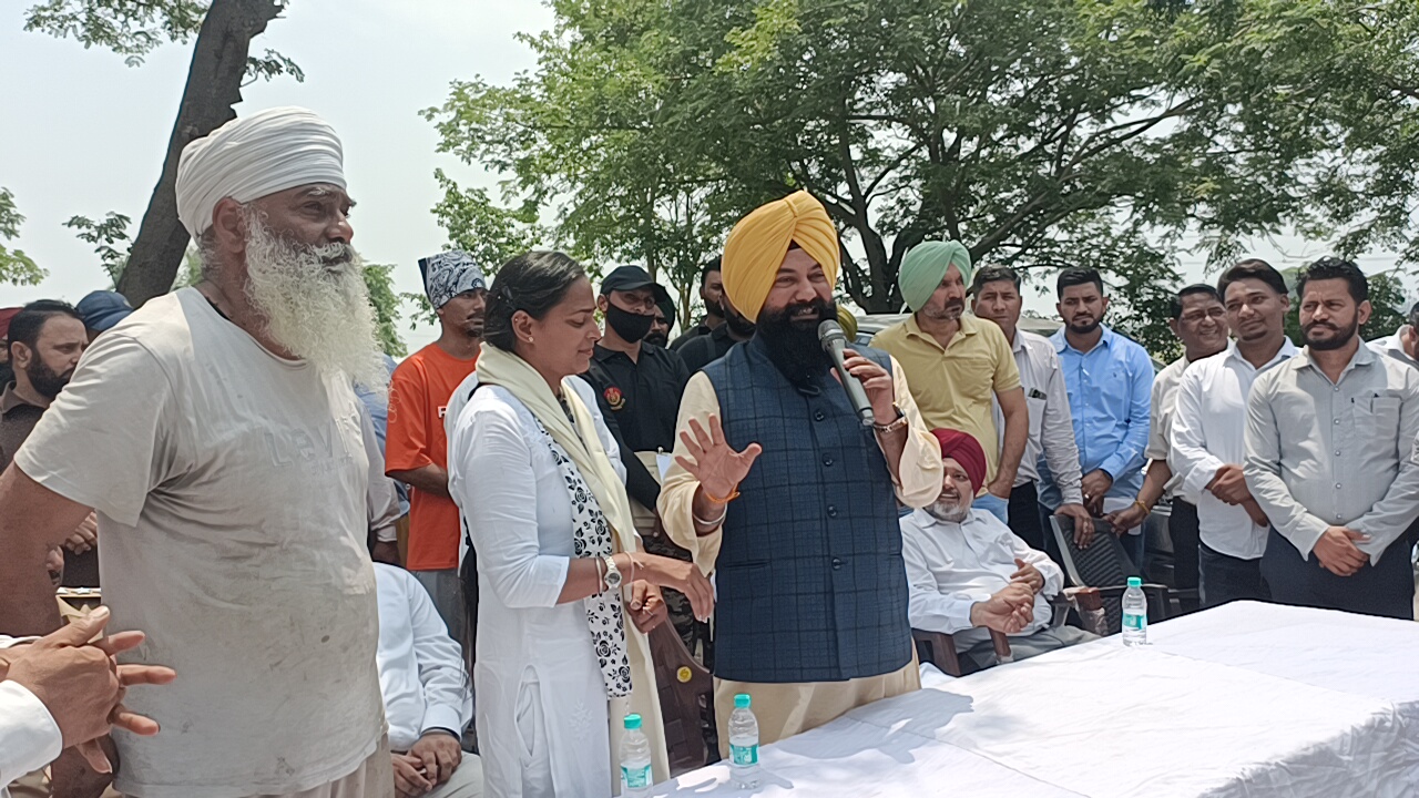 पंजाब राज्य अनुसूचित जाति आयोग के चेयरमैन ने खुली कचहरी लगाकर लोगों की समस्याएं सुनीं