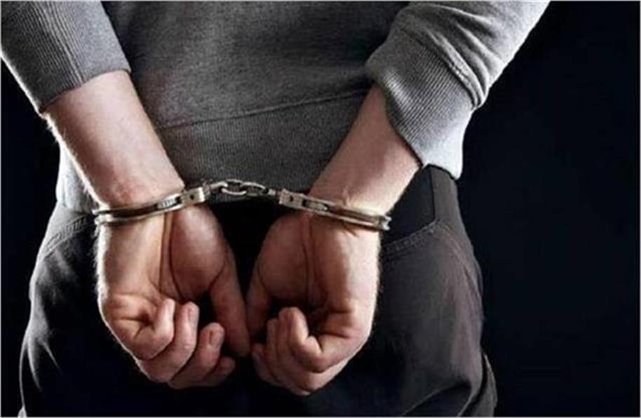 रात में आवारागर्दी पर पुलिस की सख्ती, 3 युवक गिरफ्तार