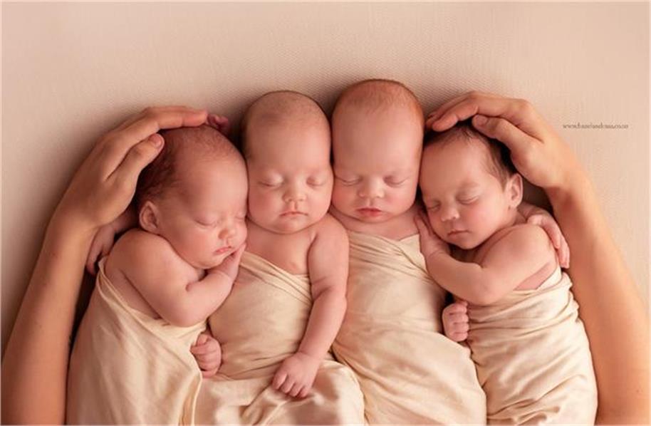 सेंट पीटर्सबर्ग में कुदरत का चमत्कार: एक ही जैसे चार बच्चियों का जन्म, दुनिया हैरान