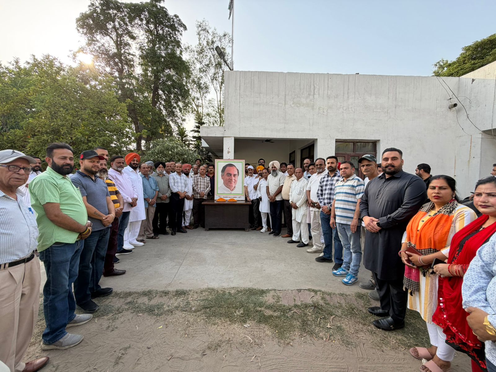 राजीव गांधी की पुण्यतिथि पर कांग्रेस भवन में श्रद्धांजलि सभा आयोजित, नेताओं ने दी श्रद्धांजलि