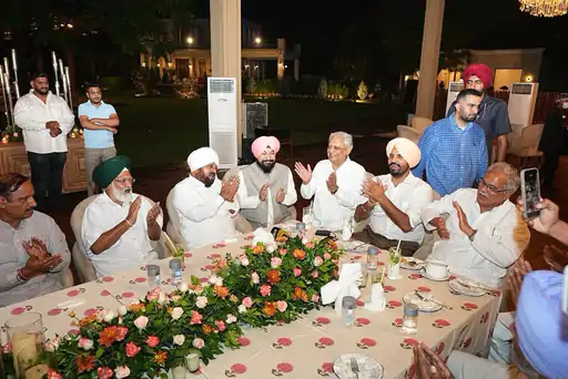 पंजाब कांग्रेस में टूट का खतरा बढ़ा:वड़िंग बोले- चन्नी गुट प्राइवेट में बात करेगा, मुझे तो मीटिंग की जगह का भी पता नहीं