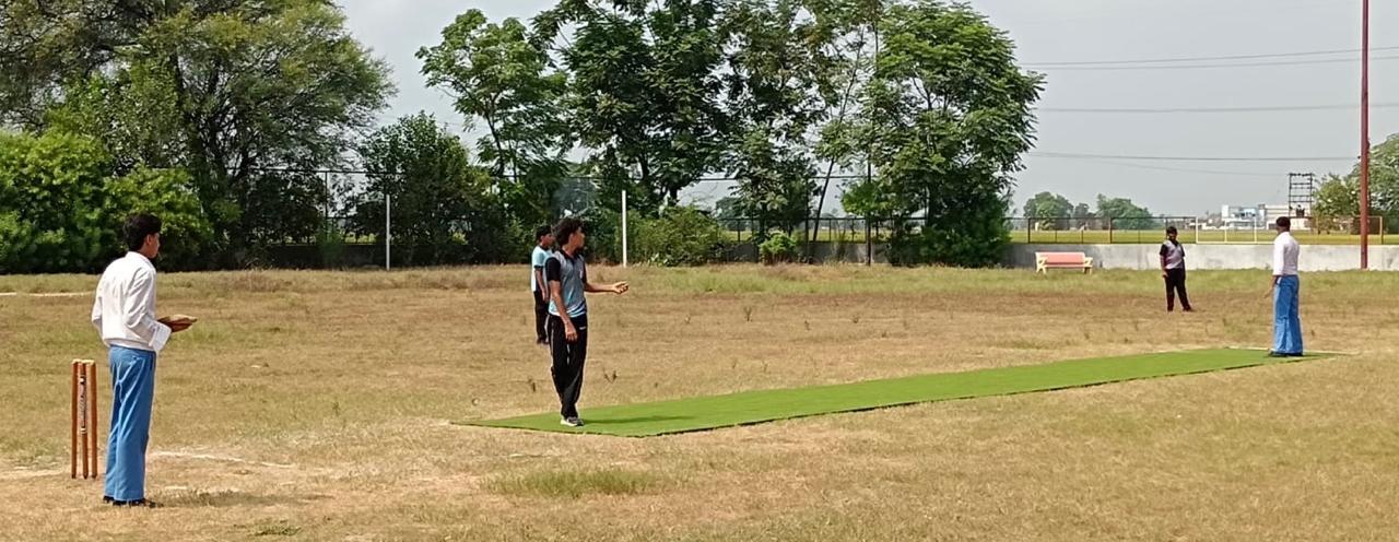 6 ब्लॉकों में टेनिस क्रिकेट के मुकाबले करवाए