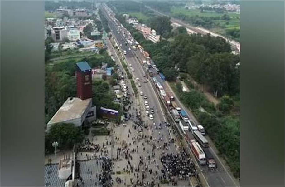 LPU छात्रों के प्रदर्शन के बाद खुला जालंधर-दिल्ली हाईवे, यातायात हुआ बहाल