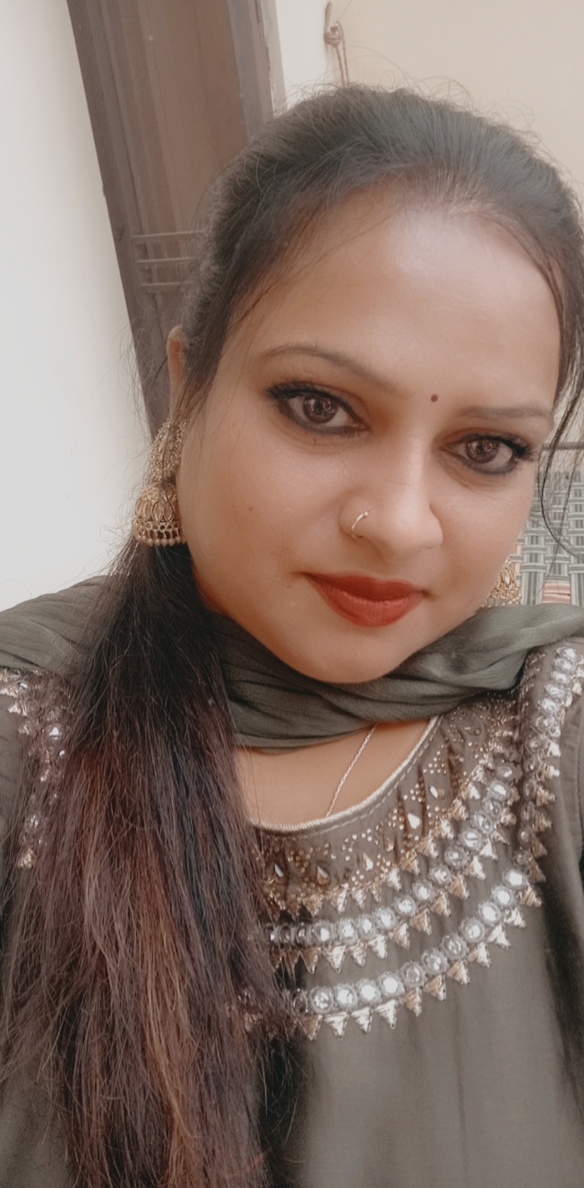 बेजुबानों की सेवा कर इंसानियत का फर्ज निभा रहीं शम्मा