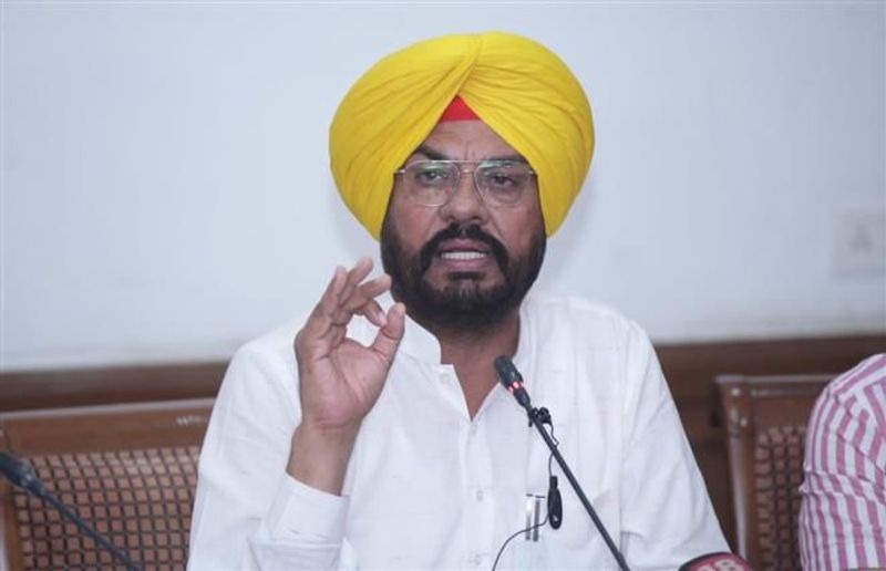 चुनावों से ठीक पहले देश में तनावपूर्ण माहौल पैदा करके वोटों का ध्रुवीकरण करने की गंदी राजनीति कर रही है भाजपा: कुलदीप धालीवाल