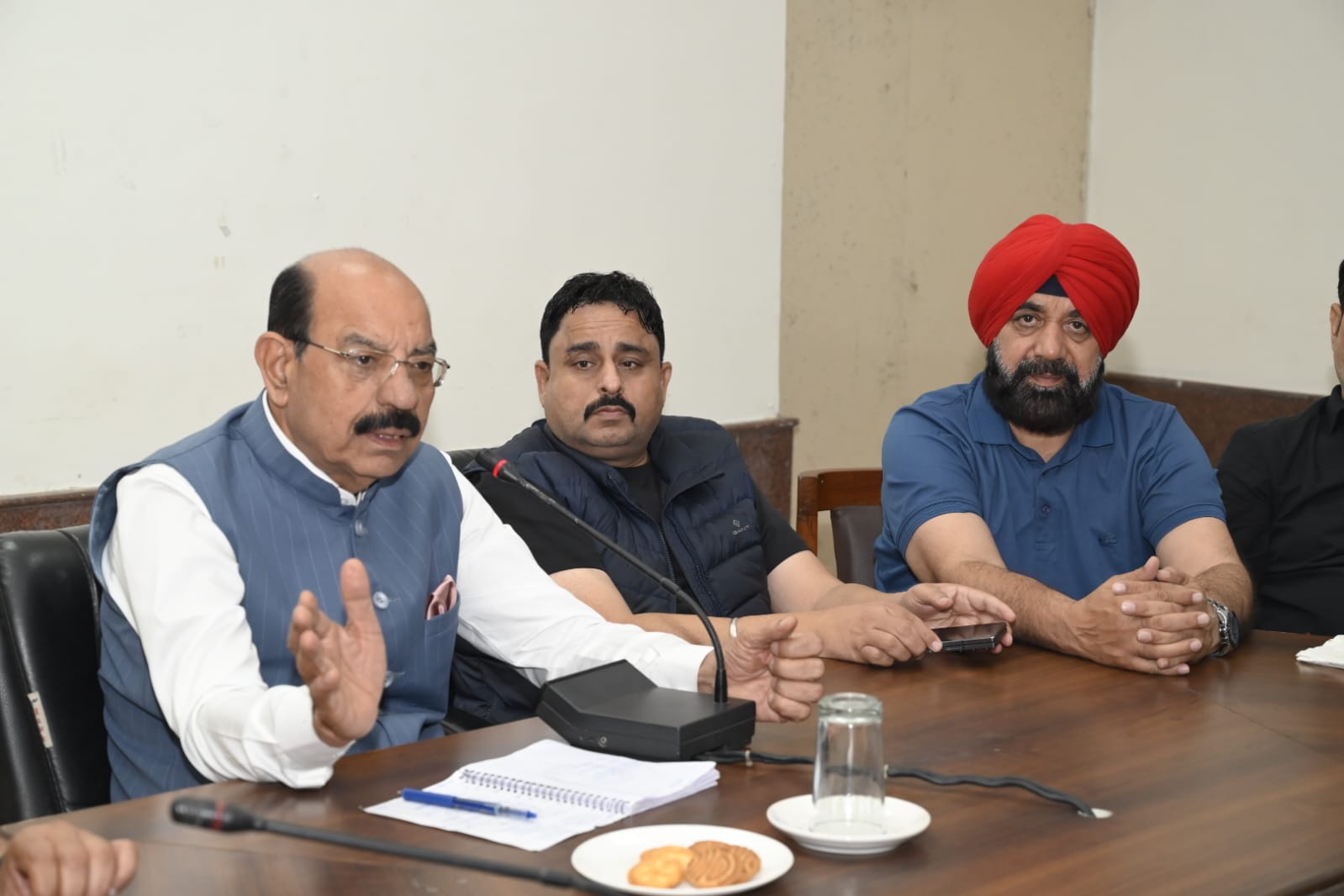 कैबिनेट मंत्री मोहिंदर भगत  ने पुलिस को ‘ युद्ध नशे के विरुद्ध’ के तहत नशा विरोधी कार्रवाई तेज करने के दिए निर्देश