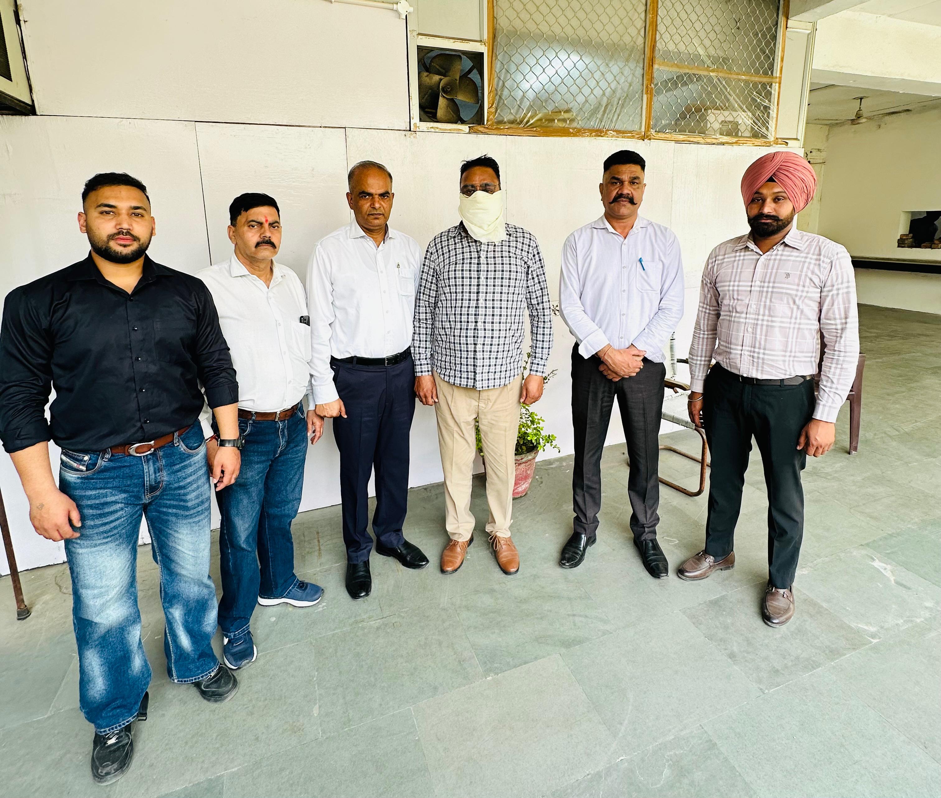 विजिलेंस ब्यूरो ने एएसआई को 8,000 रुपये रिश्वत लेते रंगे हाथों किया गिरफ्तार